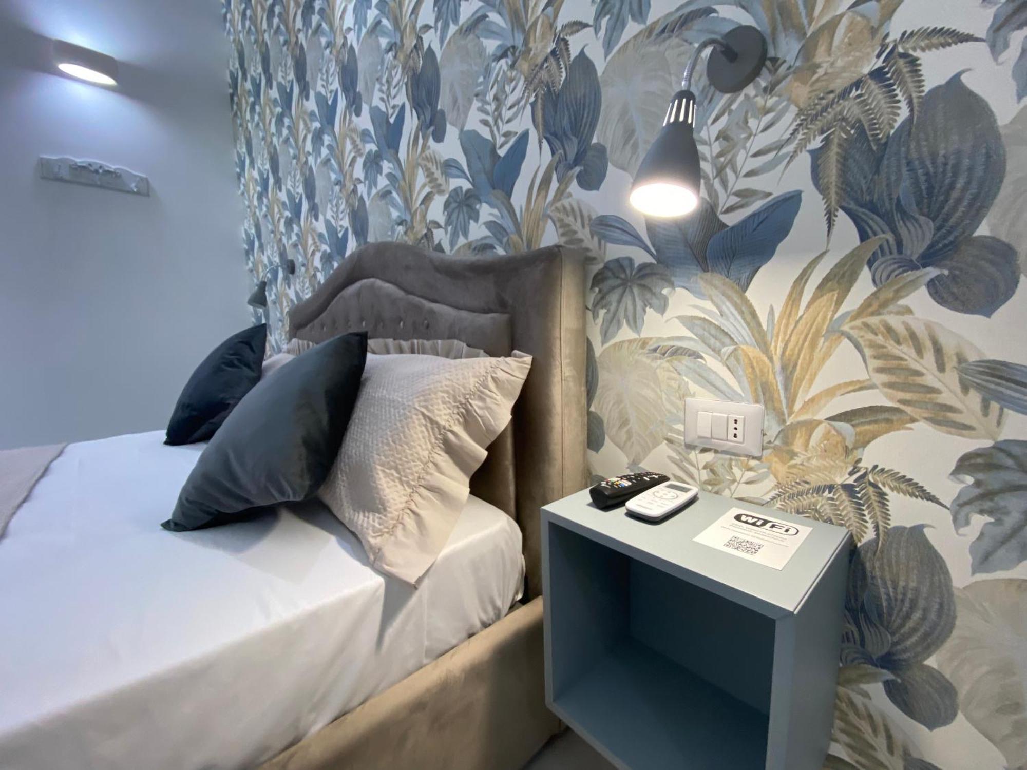 Ludben Dante Hotel Napels Buitenkant foto